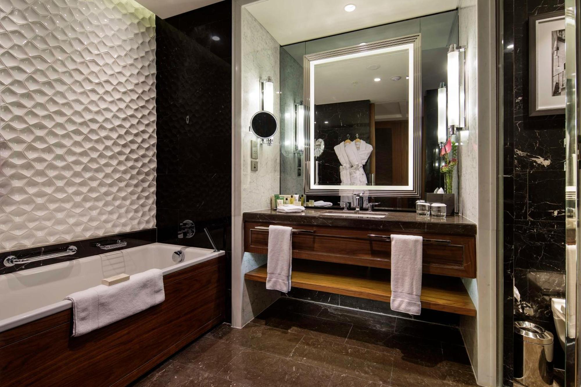 Executive King Room - Lounge Access,1547937475:JPEG